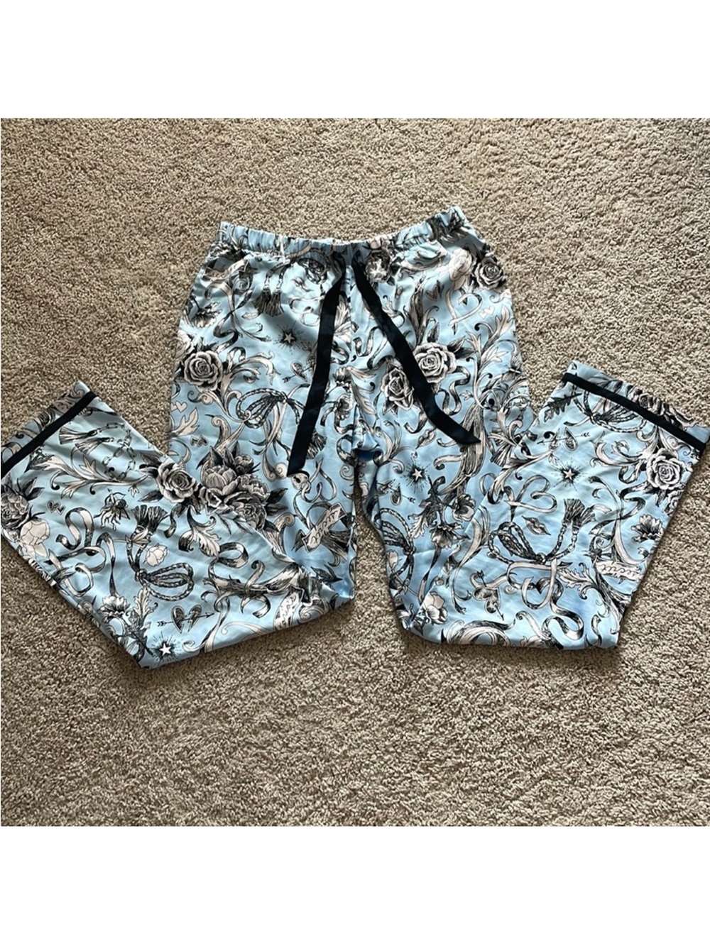 Victoria's Secret Locked in Love Blue/Black Floral Satin Pajama Set- M - Picture 3 of 9